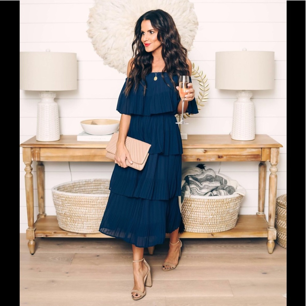 Bonifacio Tiered Pleated Midi Dress in Navy